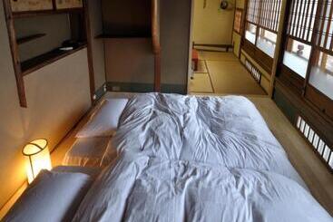 료칸 Izuyasu Traditional Kyoto Inn Serving Kyoto Cuisine