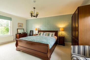 تختخواب و صبحانه Malvern View