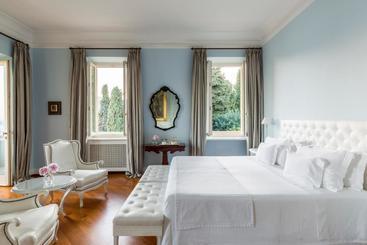 Bed and Breakfast Villa Della Pergola Relais Et Chateaux