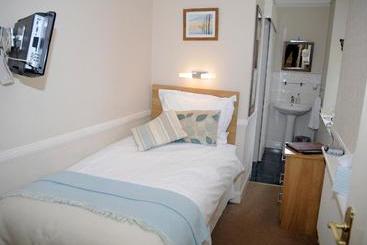 مبيت وإفطار Douglas House