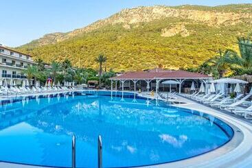 Montebello Resort Hotel   All Inclusive