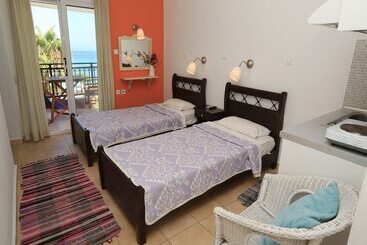 Апартаменты Seapaint Studios