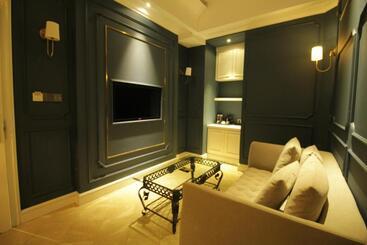 Grand Eska Hotel & Suites Batam