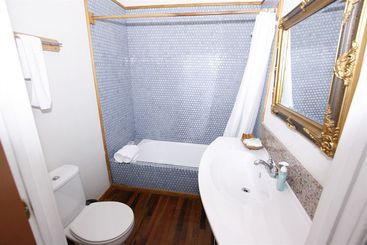 هتل Black Pearl Suites