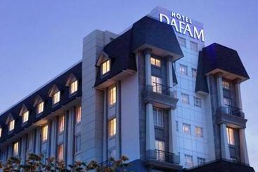 酒店 Dafam Semarang