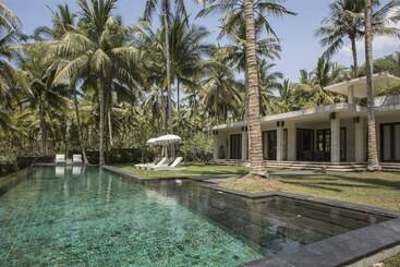 هتل Kelapa Retreat & Spa