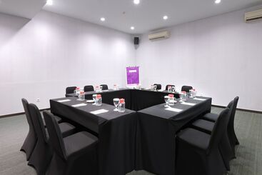 Quest Hotel Simpang Lima   Semarang By Aston
