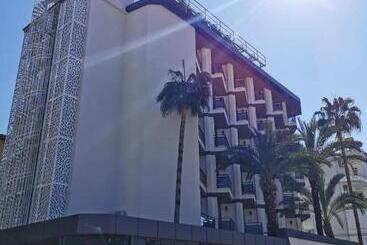 Отель Sette Serenity