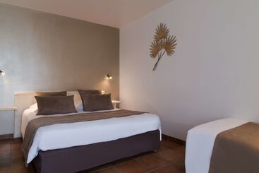 酒店 Val Baussenc, The Originals Relais