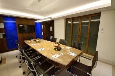 Henann Resort Alona Beach