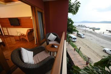 هتل Aye Yar River View Resort