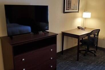 호텔 Cobblestone Suites  Oshkosh