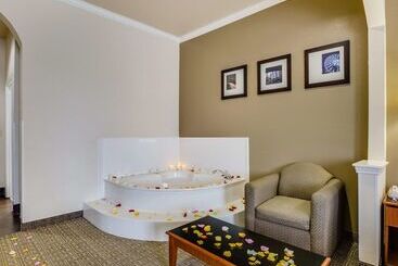 호텔 Comfort Suites Deer Park Pasadena