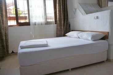 בית מלון כפרי Frankfurt