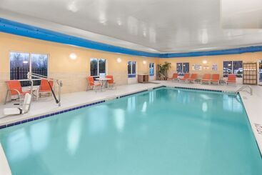 Holiday Inn Express Hotel & Suites Greenville I 85 & Woodruff Road, An Ihg