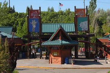 בית מלון כפרי Holiday Inn Express Airport East, An Ihg