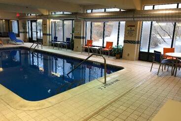 ホテル Holiday Inn Express Syracuse Airport, An Ihg