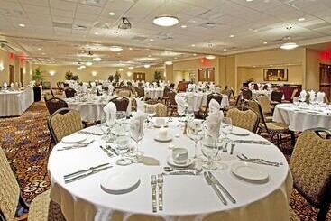 هتل Holiday Inn Purdue   Fort Wayne, An Ihg