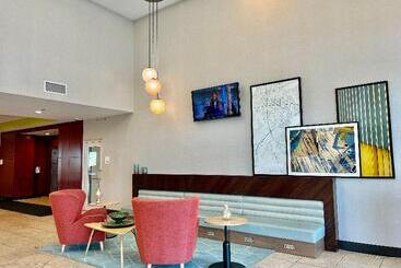 هتل Holiday Inn Toledo   Maumee I 80/90, An Ihg