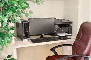 فندق Ramada By Wyndham Moses Lake