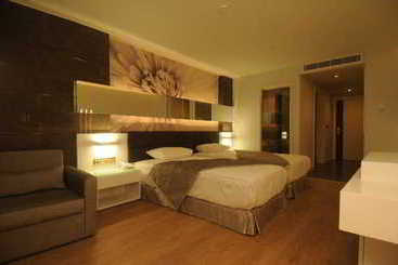 Отель Sentido Golden Bay - Adults Only