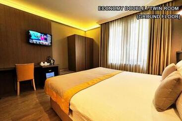 Seraglio Hotel & Suites