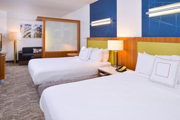 هتل Springhill Suites Durham Chapel Hill