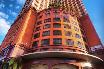 فندق Torre Venezia Suites