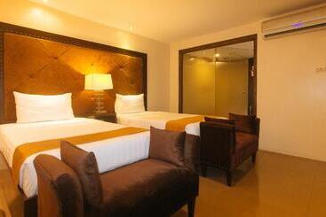 هتل Torre Venezia Suites