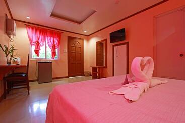 Nigi Nigi Too Beach Resort