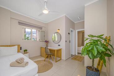 公寓式酒店  Notos Heights Hotel & Suites