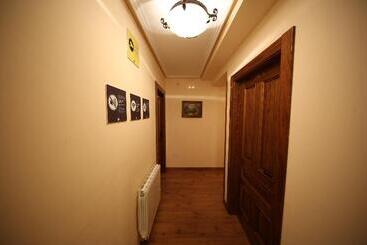 هاستل Alda Casco Antiguo