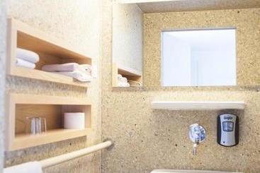 هاستل Auberge De La Sauge