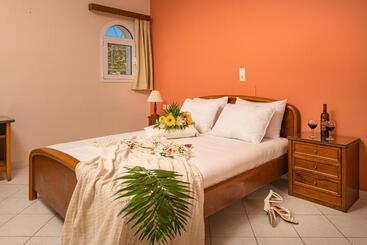 公寓式酒店 Dinos