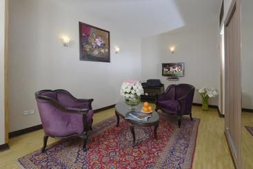 Ferdowsi International Grand Hotel