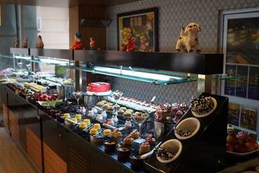 בית מלון כפרי Aes Club