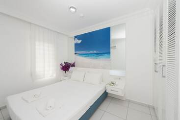 Отель Bendis Beach