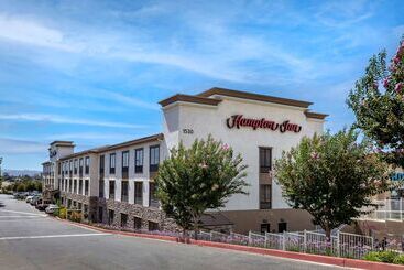 Отель Hampton Inn Norcocoronaeastvale