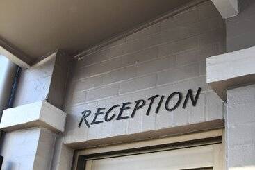 酒店 The Town House Motor Inn