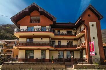 بنسيون Guesthouse Magic