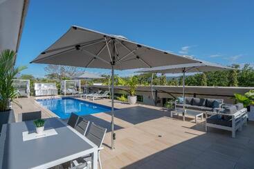 Saltwater Luxury Apartments