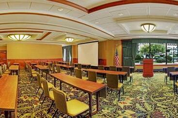 فندق High Peaks Resort