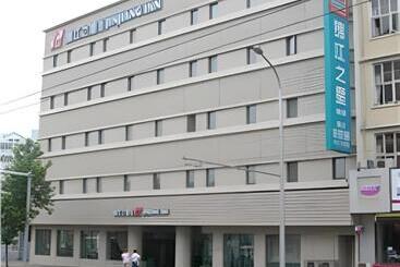 ホテル Jinjiang Inn Qingdao Hangzhou Rd