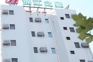 בית מלון כפרי Jinjiang Inn Qingdao Wuxi Square Nanjing Road Metro Station