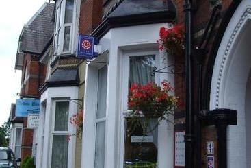 پانسیون Emsley Guest House
