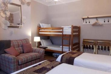 پانسیون Emsley Guest House