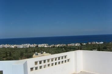 Romantica Hotel Apartments