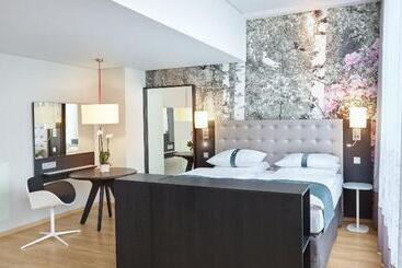 هتل Premier Inn Berlin Alexanderplatz