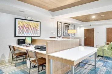 Holiday Inn Express Hotel & Suites Portland, An Ihg