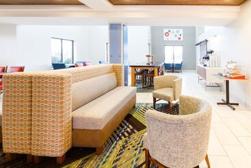 בית מלון כפרי Holiday Inn Express & Suites Shelbyville, An Ihg